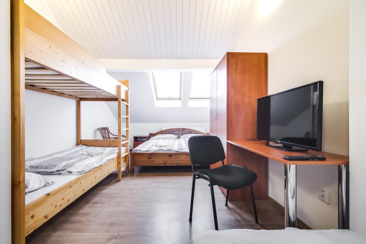 Apartamento Zarra 3*